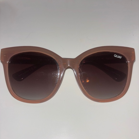 Quay “It’s My Way” Polarized Women’s Sunglasses - Picture 1 of 5